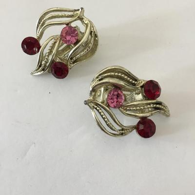 Vintage gold tone rhinestone clip on statement earrings