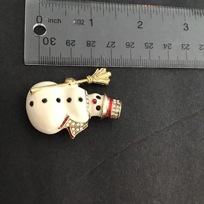 Vintage Very nice Christmas snowman Brooch