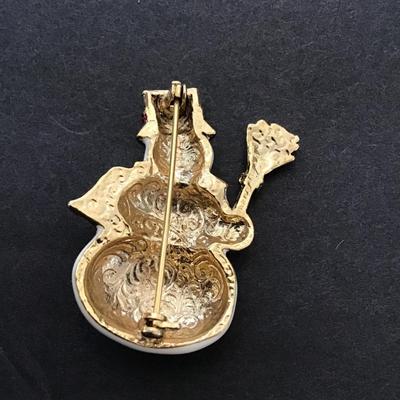 Vintage Very nice Christmas snowman Brooch