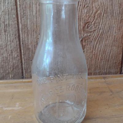 Vintage Pearce Roberts Dairy Weaverville, NC Pint Glass Milk Bottle (#18)