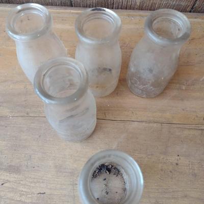 Set of Five Vintage Biltmore Dairy Farm Half Pint Glass Milk Bottles (#22)