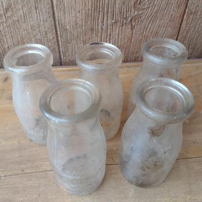 Set of Five Vintage Biltmore Dairy Farm Half Pint Glass Milk Bottles (#22)