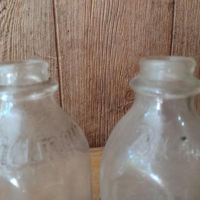 Pair of Vintage Biltmore Dairy Farm One Quart Glass Milk Bottles (#28)