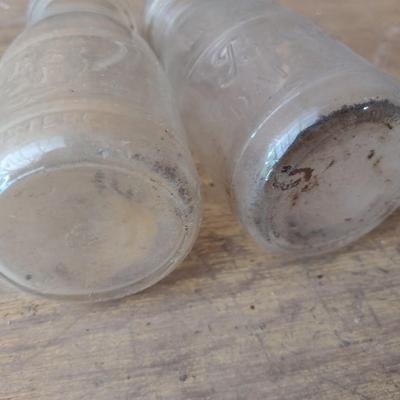 Pair of Vintage Biltmore Dairy Farm Half Pint Glass Milk Bottles (#32)