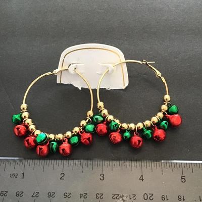 Sale Photo Thumbnail #36: Gold tone, who Christmas earrings please see attached photos
