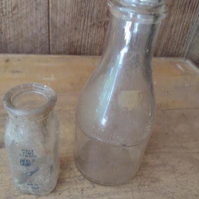 Pair of Vintage Biltmore Dairy Farm Pint and Half Pint Glass Milk Bottles (#34)