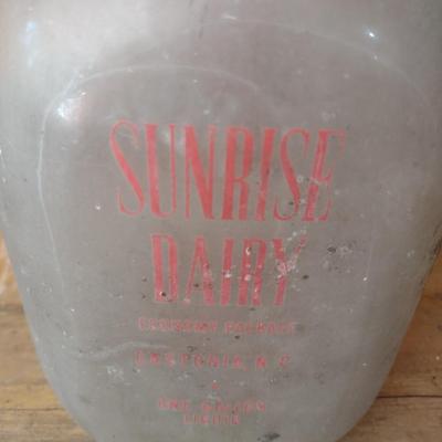 Vintage Sunrise Dairy Gastonia, NC Painted Logo One Gallon Glass Milk Bottle (#35)