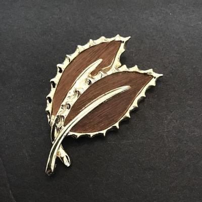 Sale Photo Thumbnail #110: Vintage, Sarah Coventry, lapel pin brooch. Please see attached photos.