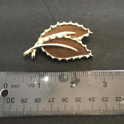 Sale Photo Thumbnail #112: Vintage, Sarah Coventry, lapel pin brooch. Please see attached photos.