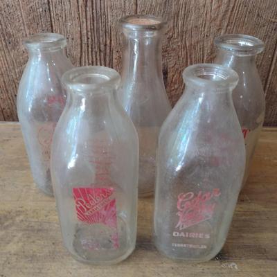 Set of Four Vintage Painted Logo One Quart Dairy Milk Bottles Peeler, Cedar Valley, Guilford, Highs Quality Milk (#50)