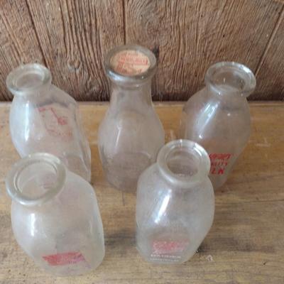 Set of Four Vintage Painted Logo One Quart Dairy Milk Bottles Peeler, Cedar Valley, Guilford, Highs Quality Milk (#50)