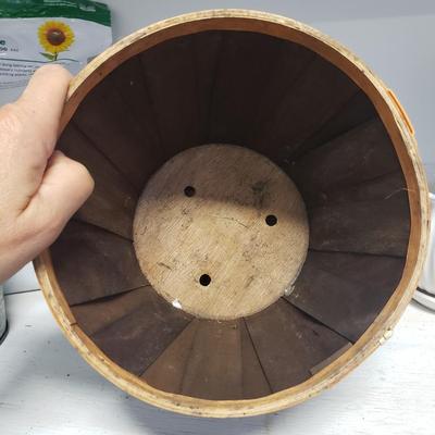 Truper Yard Tools, Pots, Bird Feeder and Wind Chime
