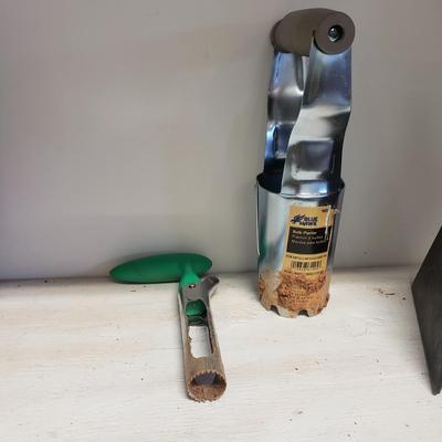 Truper Yard Tools, Pots, Bird Feeder and Wind Chime