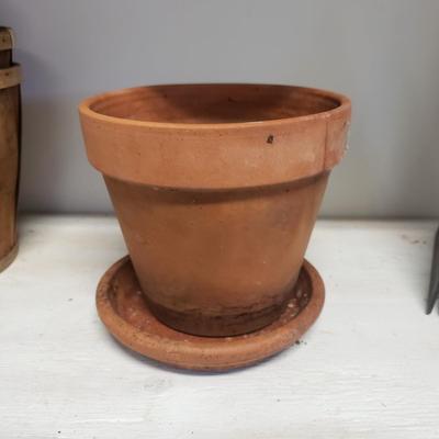 Truper Yard Tools, Pots, Bird Feeder and Wind Chime