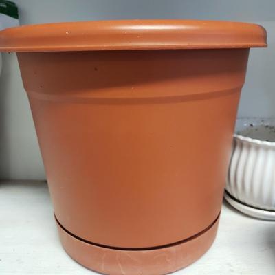 Truper Yard Tools, Pots, Bird Feeder and Wind Chime