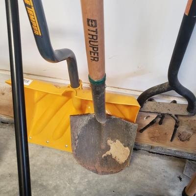 Truper Yard Tools, Pots, Bird Feeder and Wind Chime