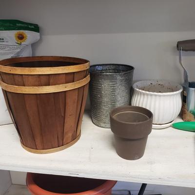 Truper Yard Tools, Pots, Bird Feeder and Wind Chime
