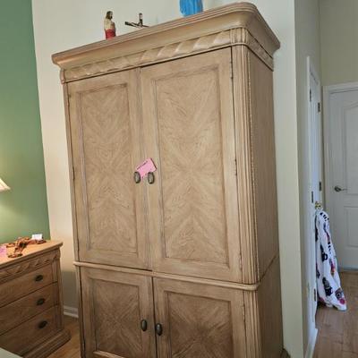 Sale Photo Thumbnail #359