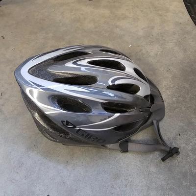 26" Trek 7000 Bicycle & Helmet