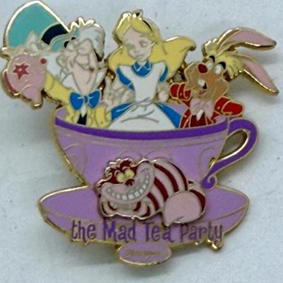 Sale Photo Thumbnail #391: In good vintage condition. Rare Disneyland Park Pin.