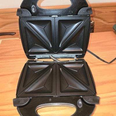 Grilled cheese press