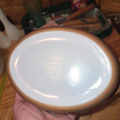Early American Pattern Pyrex 1.5qt