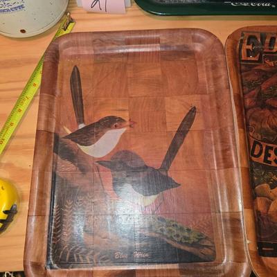 4 wooden trays