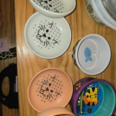 Cat food bowls
