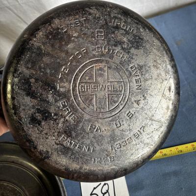 Griswold Cast Iron #8 Dutch Oven