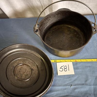 Griswold Cast Iron #8 Dutch Oven