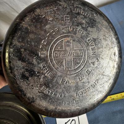 Griswold Cast Iron #8 Dutch Oven