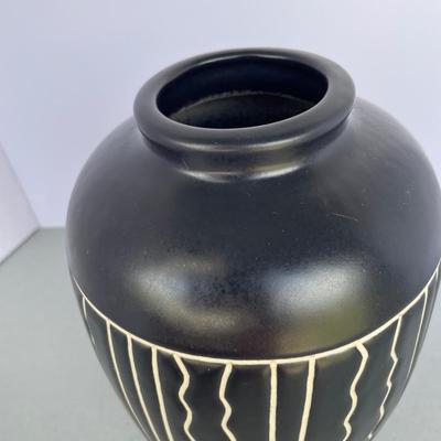 Black/Cream Harris Potteries Tall Vase