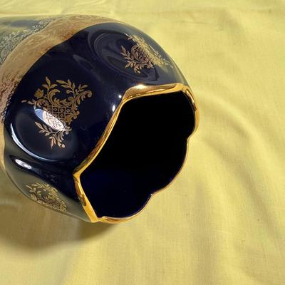 Imperial Limoges 22 K Gold and Cobalt Vase BEAUTIFUL!