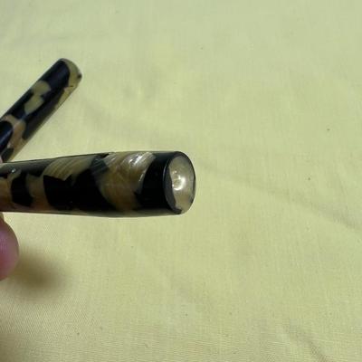Antique Sheaffer's Fountain Pen  NOT MARKED Black Tortoise shell look. 