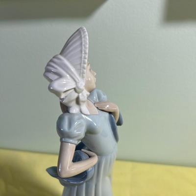 Nao by LLADRO Figurine Light Gray and White Bonnet 