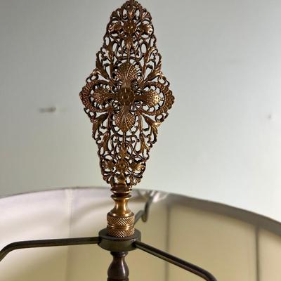 Ceramic Lamp with a Filigree Finial Roses