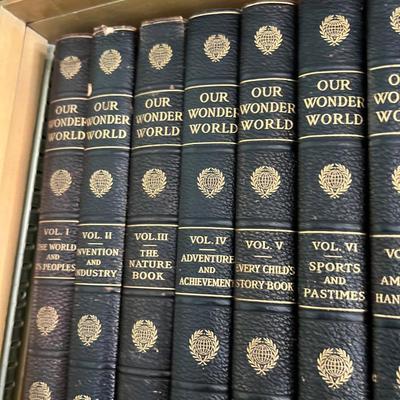 Wonder World 10 Voume Set Library of Knowledge 