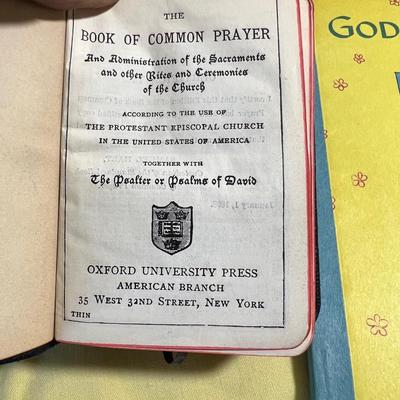 HUGE Collection of Bibles, Christian Book, Bible Story Books , Tiny Bibles to Regular Size. 