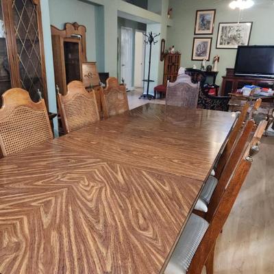 Sale Photo Thumbnail #3: Dining table 