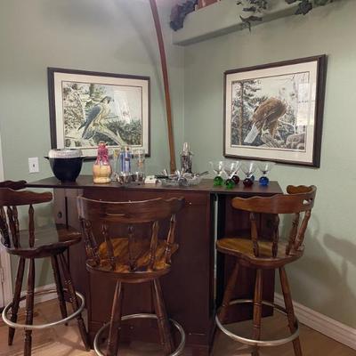 Sale Photo Thumbnail #14: Folding bar with 3 stools 