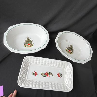 Lot 93 Pfaltzgraff Christmas China