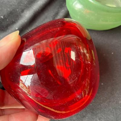 Lot 96 Modernism Glass lot