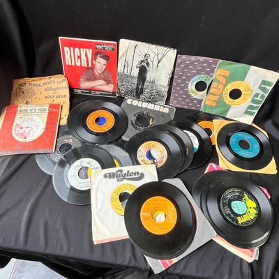 Lot 103 45 Records collection