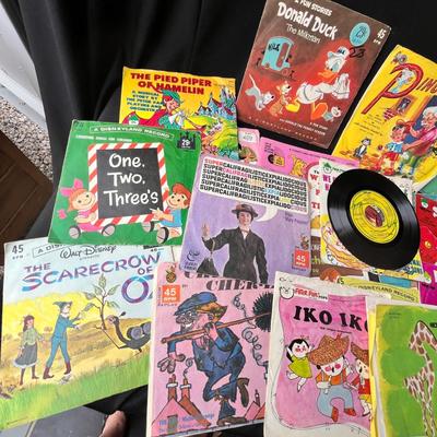 Lot 106 Childrens 45 records