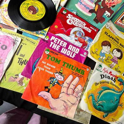 Lot 106 Childrens 45 records