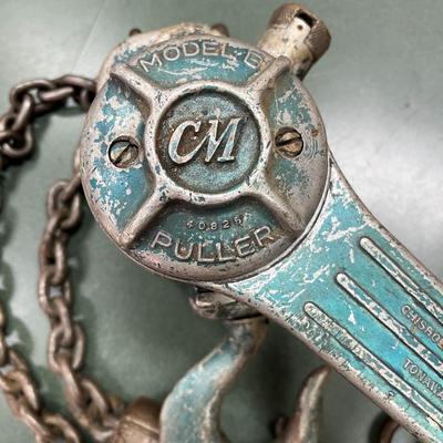 Sale Photo Thumbnail #998: Chisholm Moore Hoist Model B Puller.  1 & 1/2 ton Chain Hoist.  Made in  the USA.  Tonawanda, NY