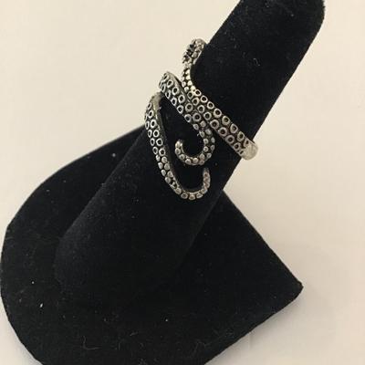 Octopus ring