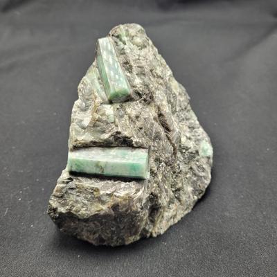 Large Natural Rough Emerald Stones (D-EL)