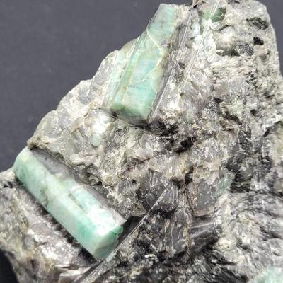 Large Natural Rough Emerald Stones (D-EL)