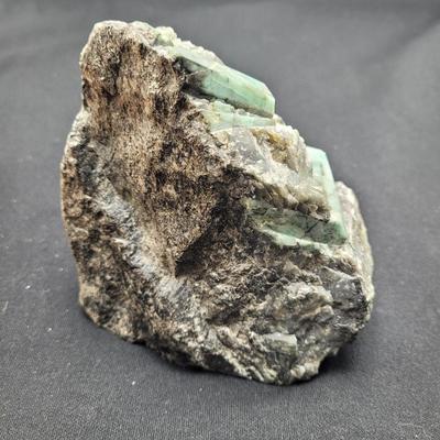 Large Natural Rough Emerald Stones (D-EL)